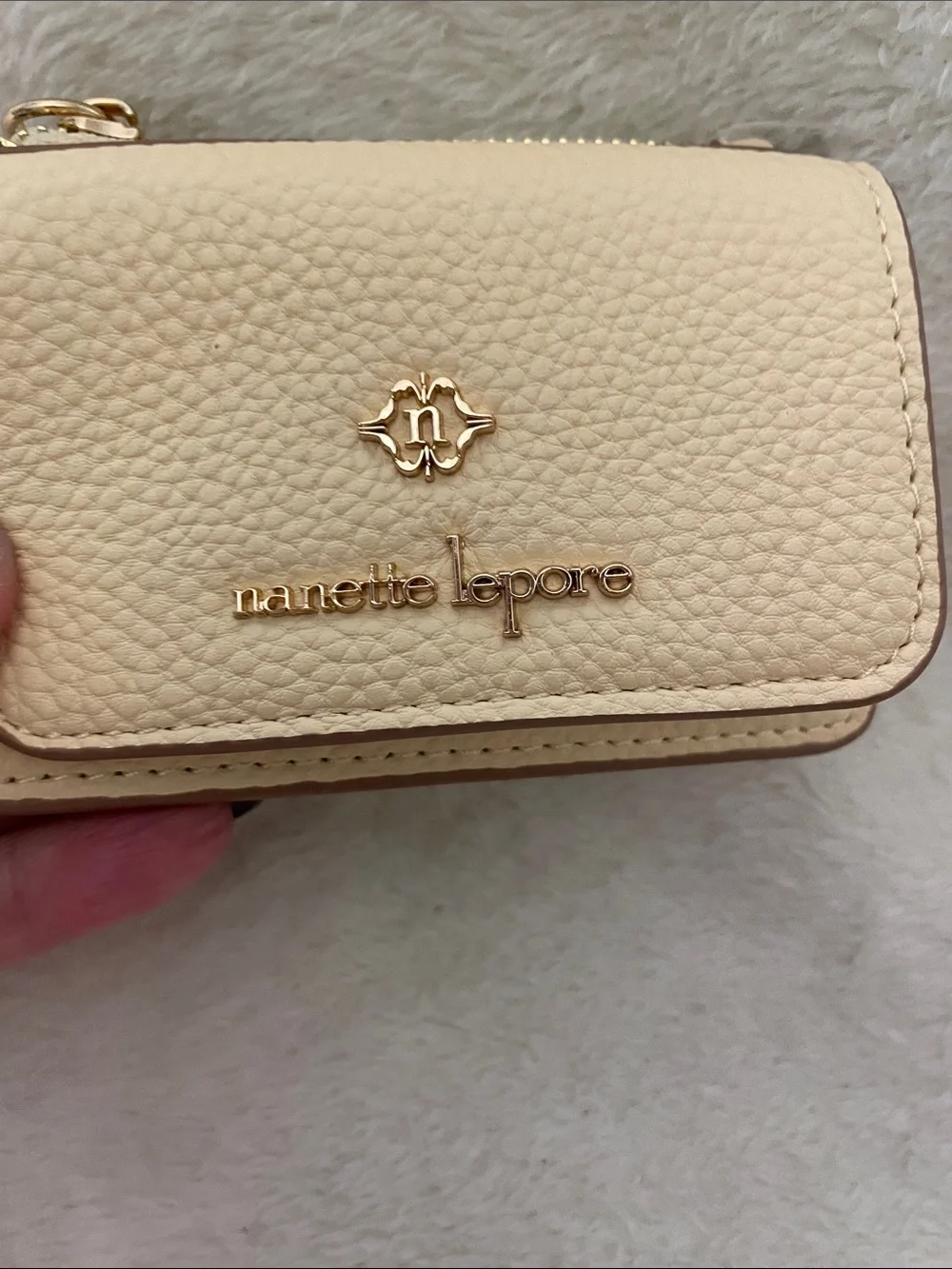 Nanette Lepore Cream Pebbled Leather Card Wallet w/top zipper
